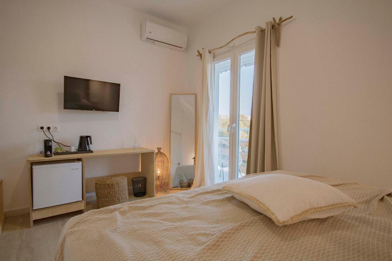Olive Grove Suites Boutique Hotel Moraḯtika Buitenkant foto