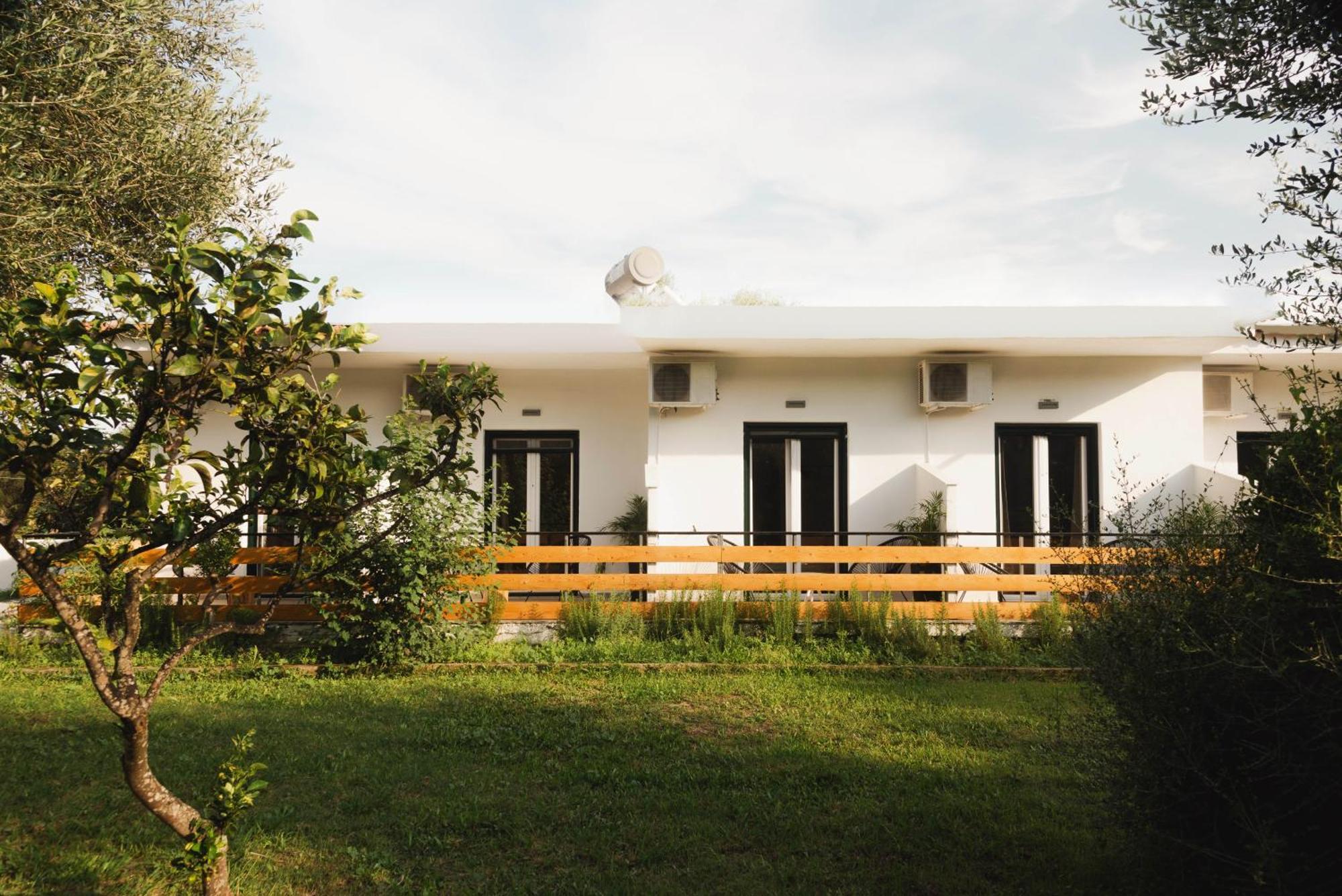 Olive Grove Suites Boutique Hotel Moraḯtika Buitenkant foto